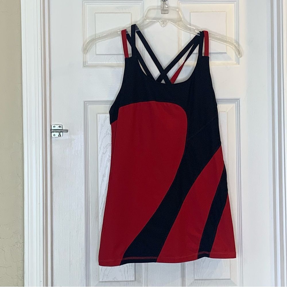 Xersion Black and Red Strappy Back Tank Size XL